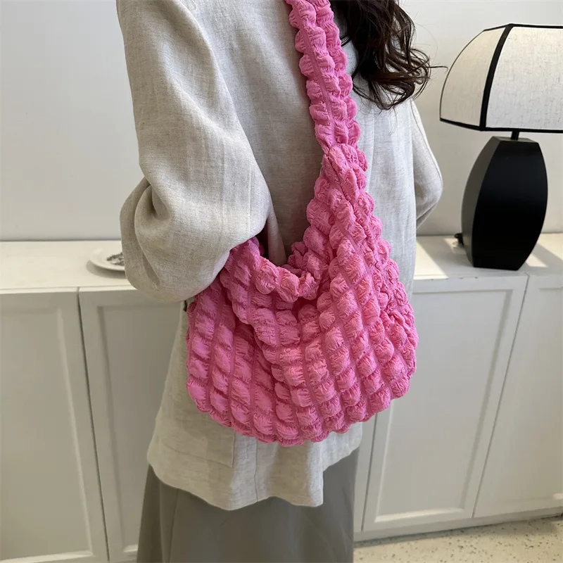 

Wrinkled Design Embroidered Plaid Shoulder Bag Underarm Bag Simple Large Capacity Quilted Tote Bag for Women Large Capacity Hot