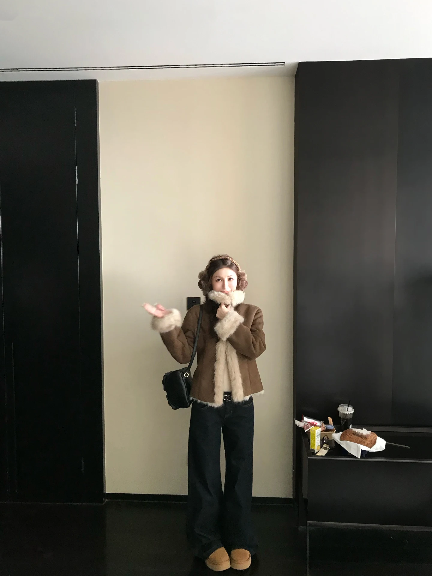 Skk Store ココアスエードファージャケット レディース 一体型レザーとファー エアレイヤードフェイクファーコート ヴィンテージスタイル長袖コート