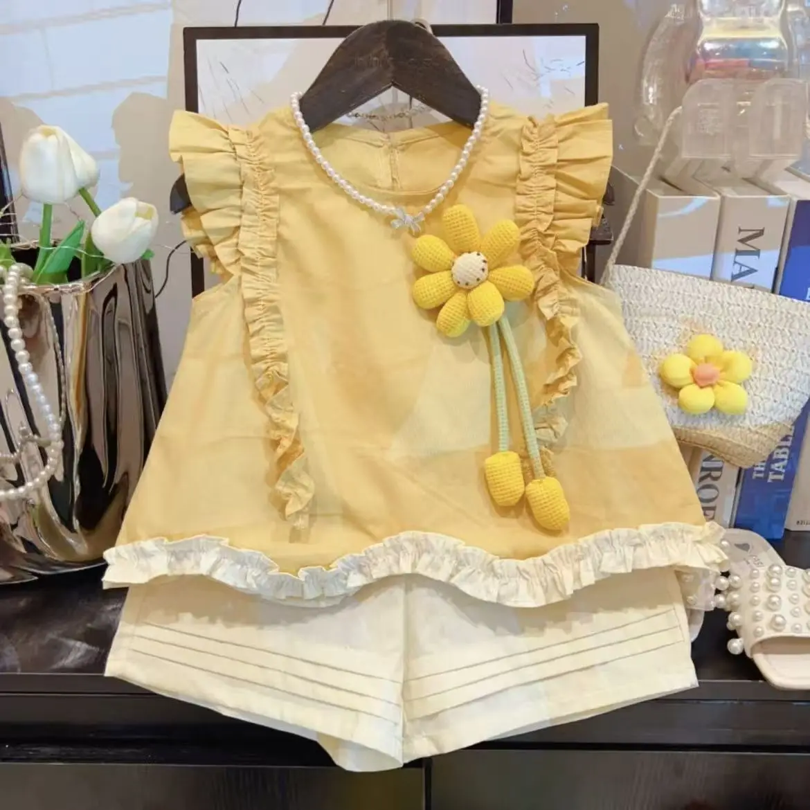 2026 New Girls' Summer Yellow Three-dimensional Sunflower Sleeveless Western-style Short Skirt Shorts Two-piece Set
