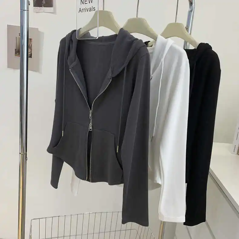 

Женский кардиган-толстовка оверсайз с капюшоном и двойной молнией, на раннюю осень, свободного кроя, универсальный, с эффектом стройности, на 300 пу (единица измерения), с завязками на шнурке