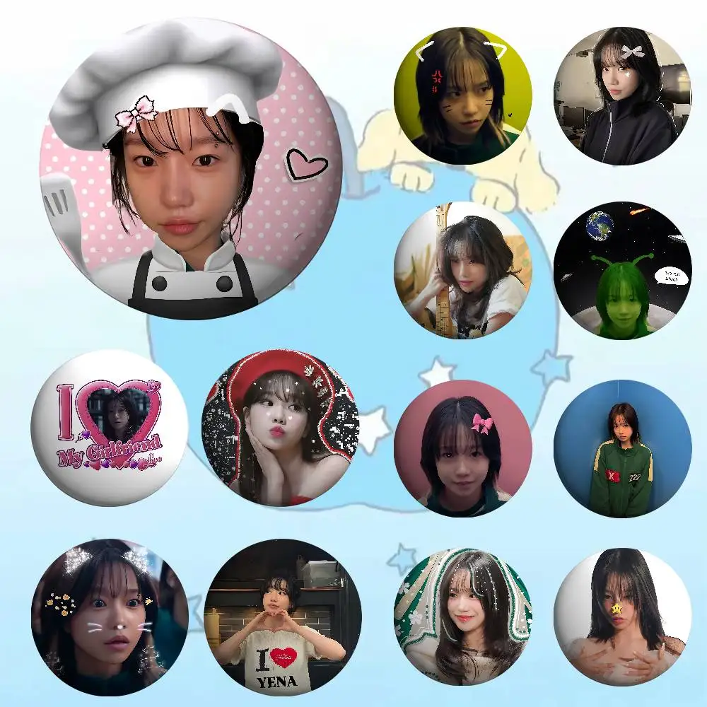 Singer J-Jo Yuri Round Exquisite Badge Brooches Creative Pins For Clothes Hat Backpack Gift Accessories