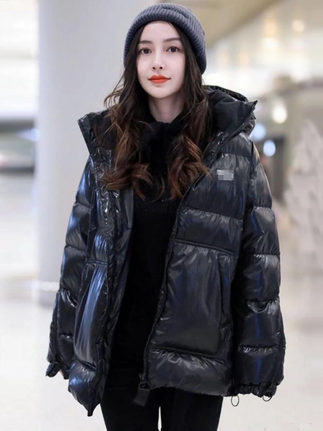 Winter Commute Women's Black Down Jacket, European High-end Brand, Non-wash Bright Surface, New Arrival 2023