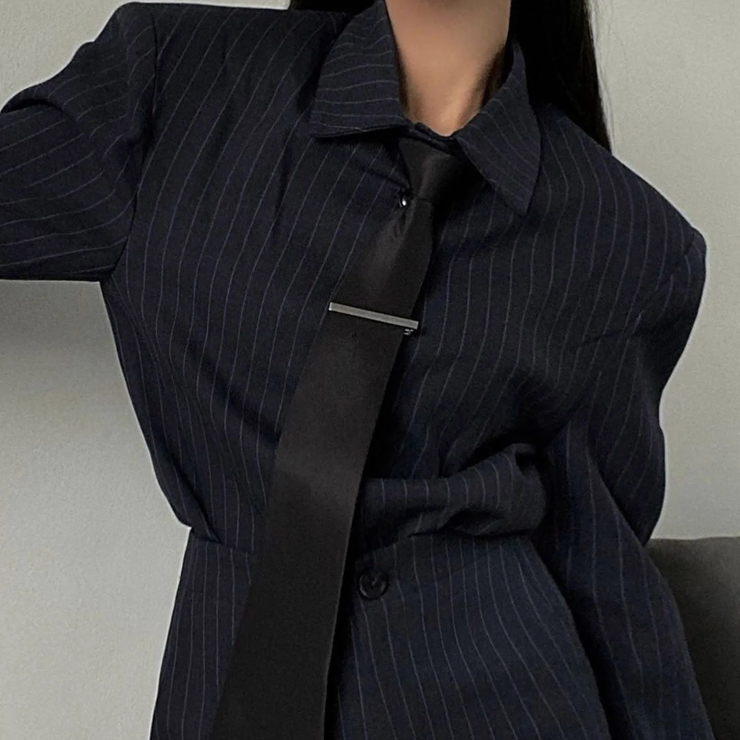 مخطط مجموعات قصيرة النساء بدوره إلى أسفل طوق قمصان طويلة الأكمام ربيع جديد الإناث عالية الخصر السراويل الموضة قطعتين