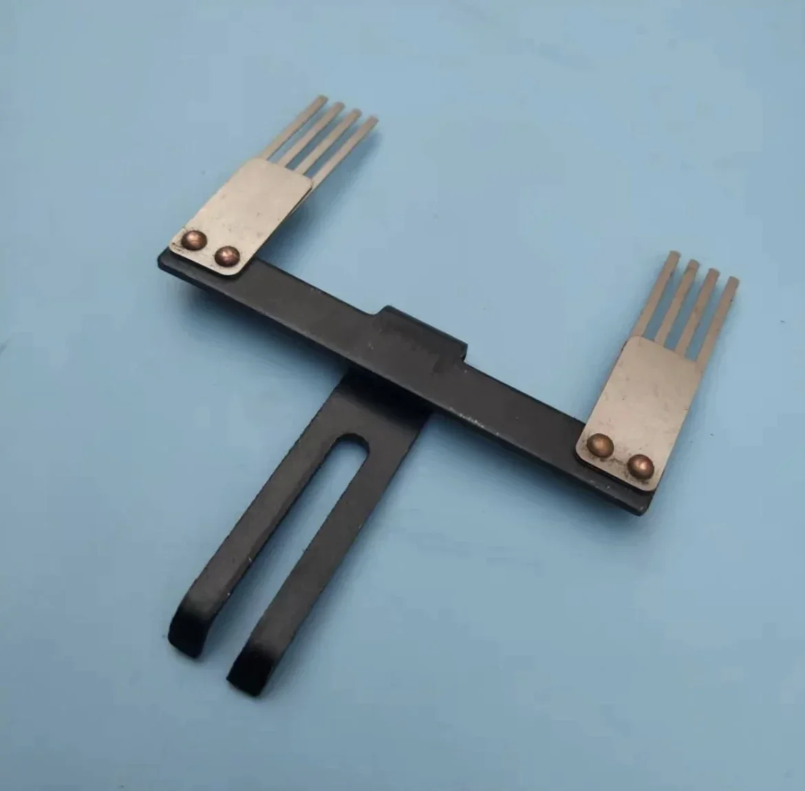 

Разделитель листов для деталей офсетных печатных машин