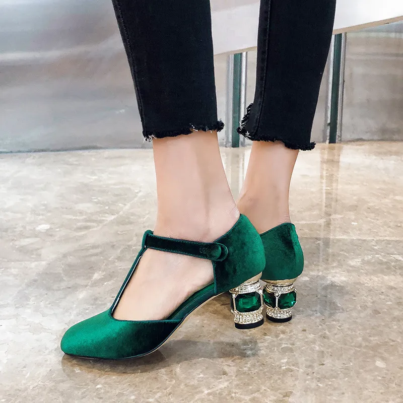 

Velvet T-Strap Glass Crystal Square Heel Pumps 6cm Glitter Rhinestone Chunky Heels Sandals Pointed Toe Woman Wedding Shoes