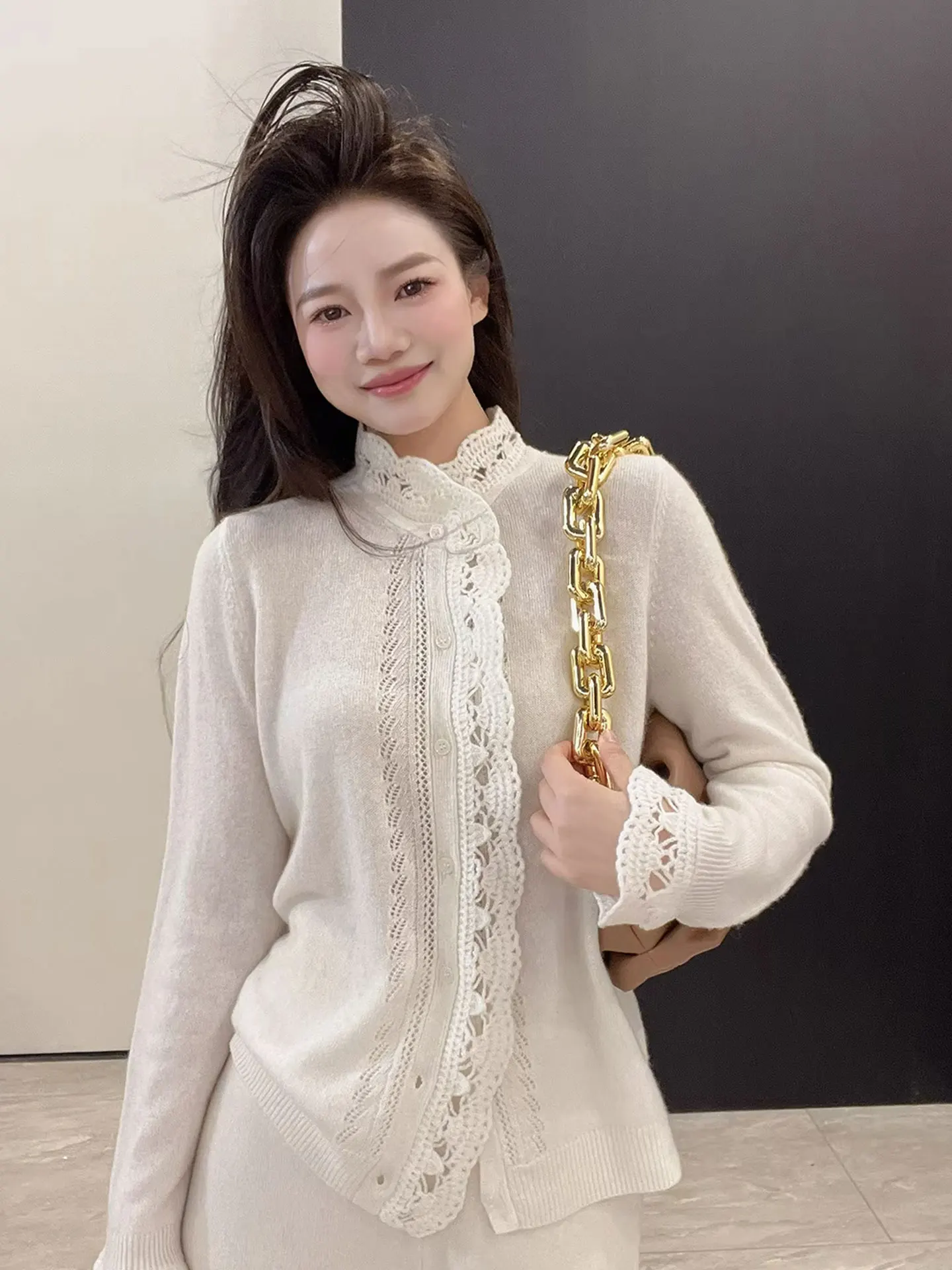 

Ele Knitted Long Sve Hollow out Pure Color Sweater Spring 2026 Commute Sle Korean Version Medium Softn