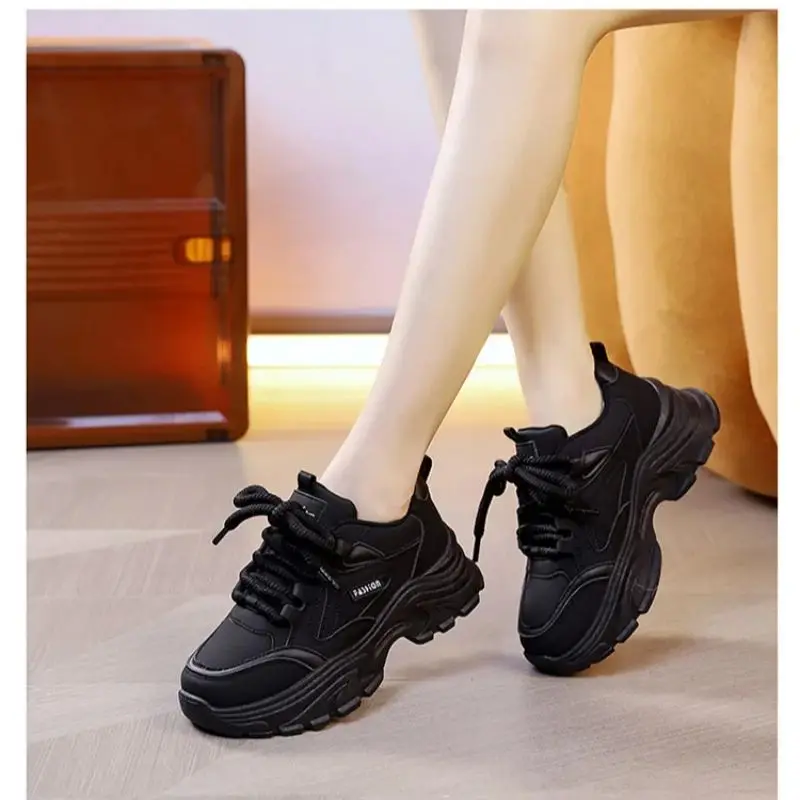 Damen-Retro-Sportliche, lässige Papa-Schuhe, Frühlingsmode, vielseitige, bequeme Schuhe mit dicken Sohlen für den täglichen Gebrauch