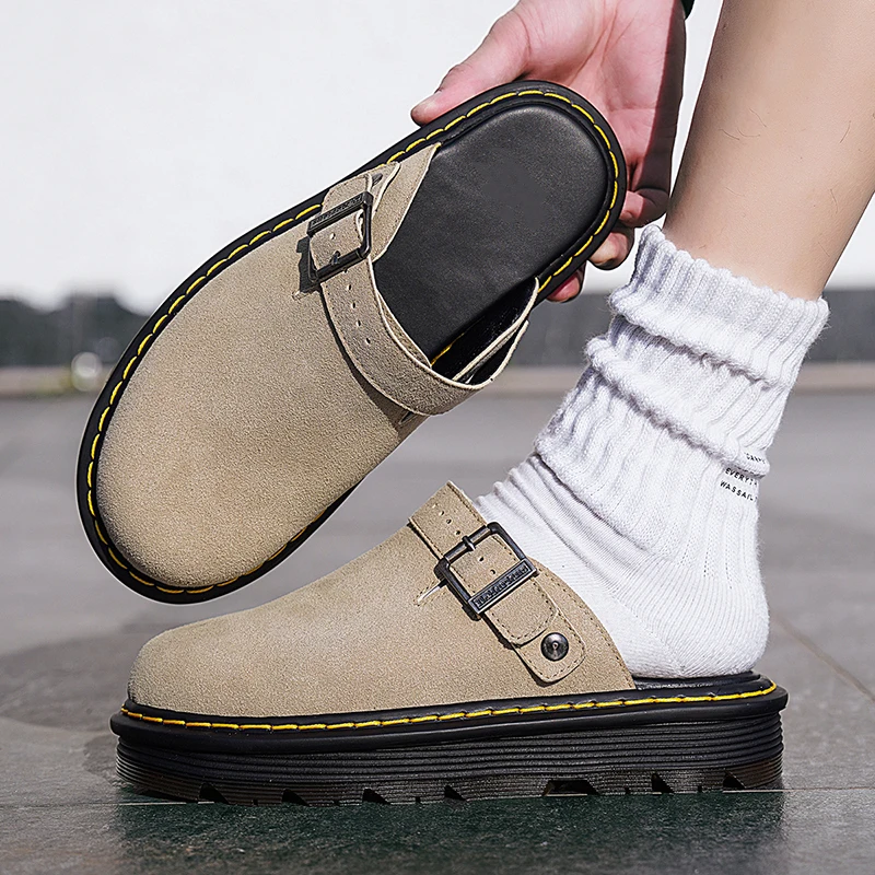 

Men Retro Suede Slippers with Adjustable Buckle 2025 New Thick Bottom Men Mules Comfy Soft Sole Clogs Sandals Outdoor Slide