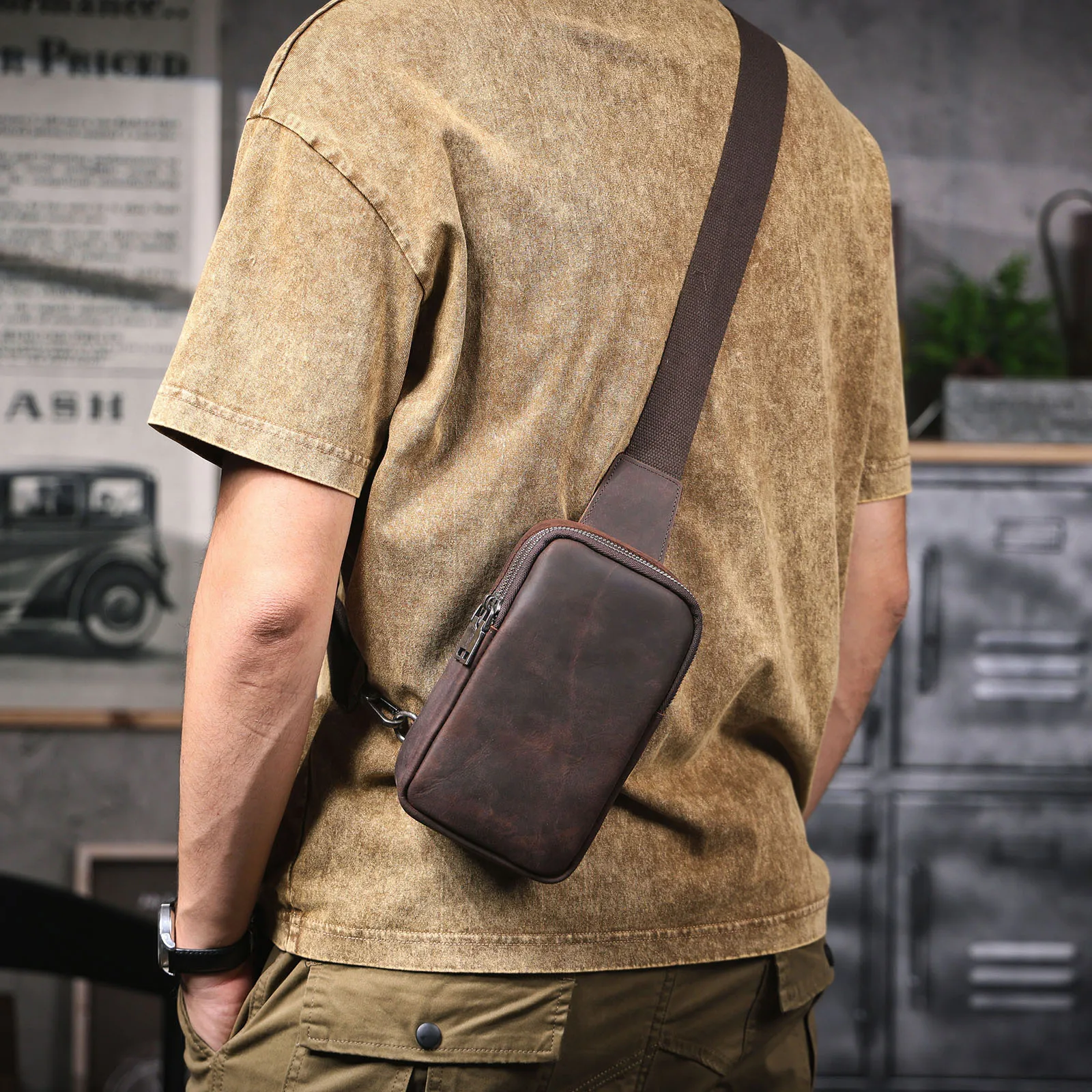 Premium-Brusttasche aus echtem Leder für Herren, Vintage-Umhängetasche aus Vollnarbenleder, Umhängetasche, Sling Bag, Tagesrucksack mit großem Fassungsvermögen – Detail 4