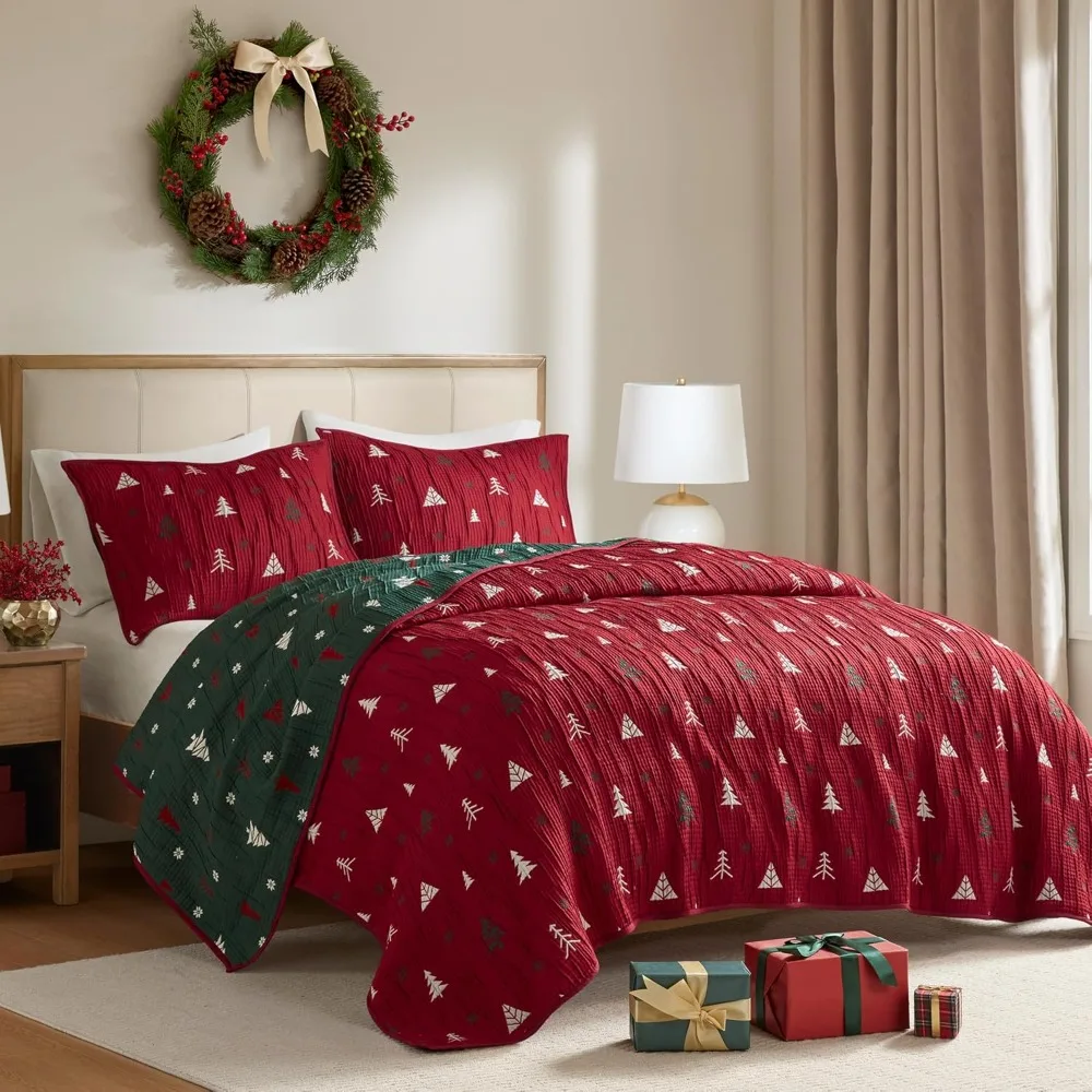 

Christmas Coverlet Set Festive Jacquard Design, 3 Piece Set - All Season, Reversible Bedspread Lightweight Bedding