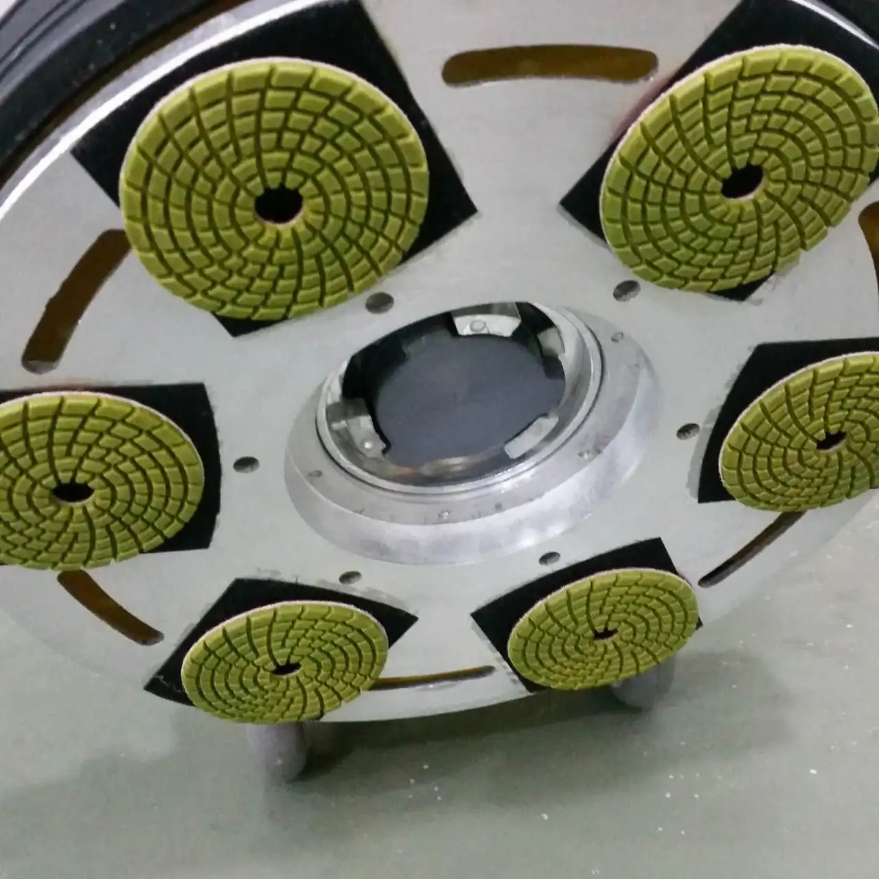 2025 Smerigliatrice e lucidatrice per pavimenti in cemento Lucidatrice per pavimenti portatile multifunzionale in vendita