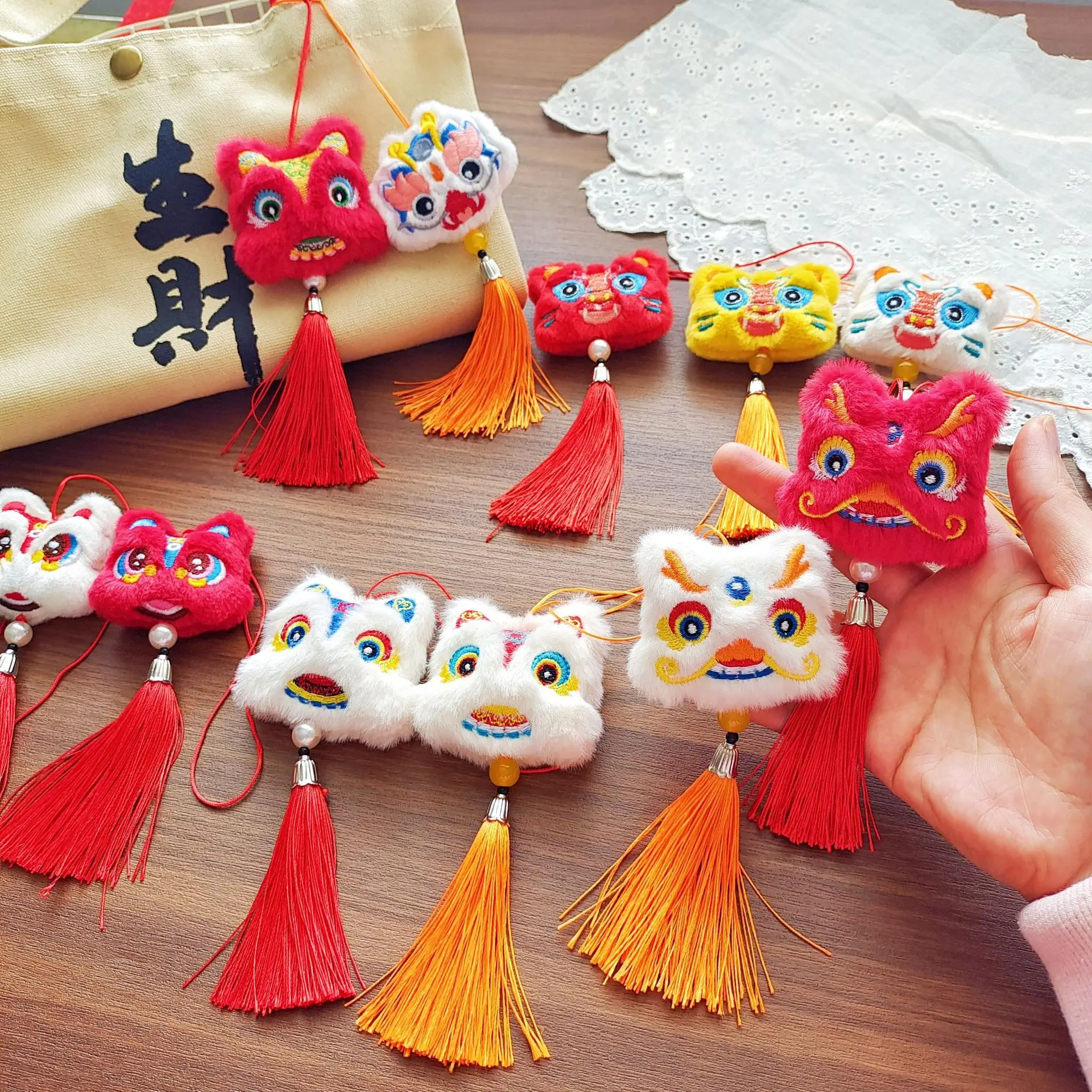 

Hot Chinese Style Lion Dance Tassels Pendant Cartoon Lucky New Year Zodiac Hanging Traditional Horse Mascot Plushies Gift
