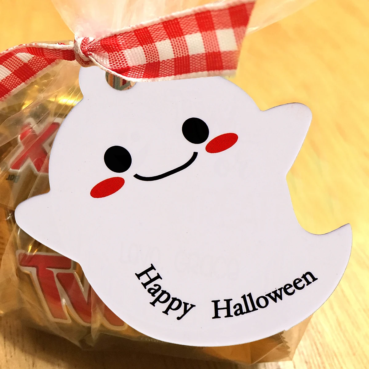 

100pcs Halloween Hanging Tags Pre cut Halloween Hanging Tags Hole Gift Paper Pendants DIY Cards Craft Supplies