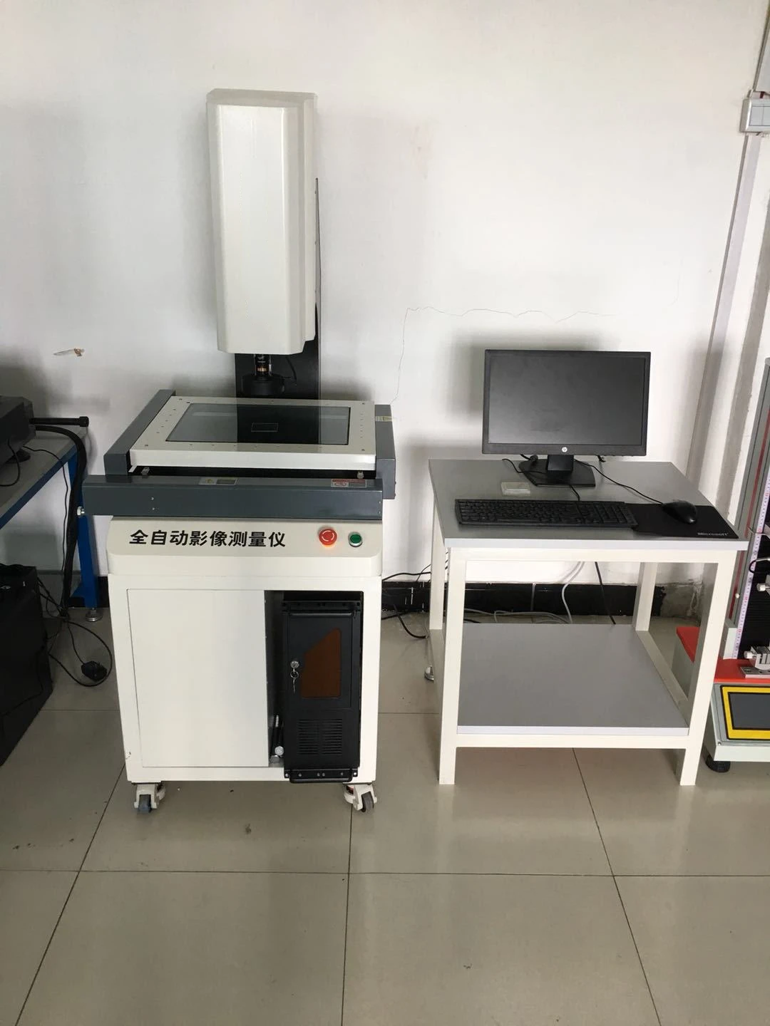 Fully automatic image measuring instrument