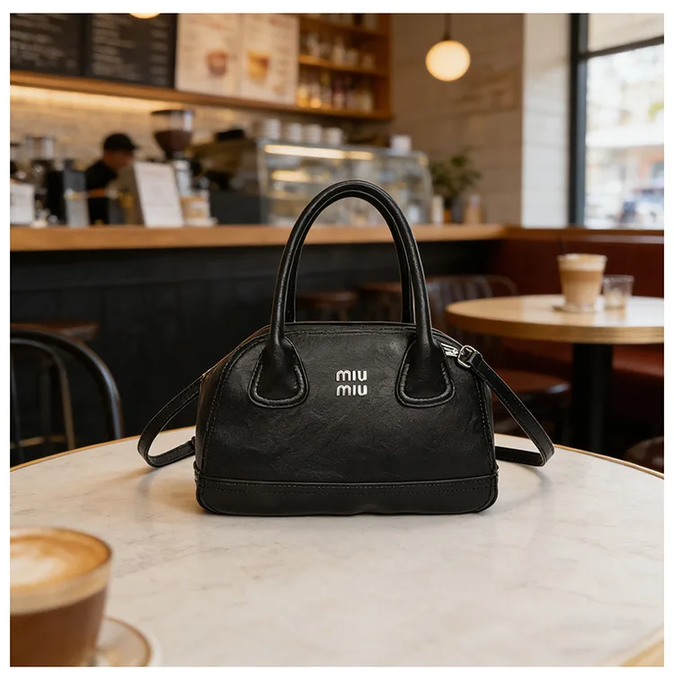 

Niche Bowling Bag for Women - Retro Minimalist Shoulder Crossbody Purse, Casual Commuter Shell Bag, New Fall Winter Style