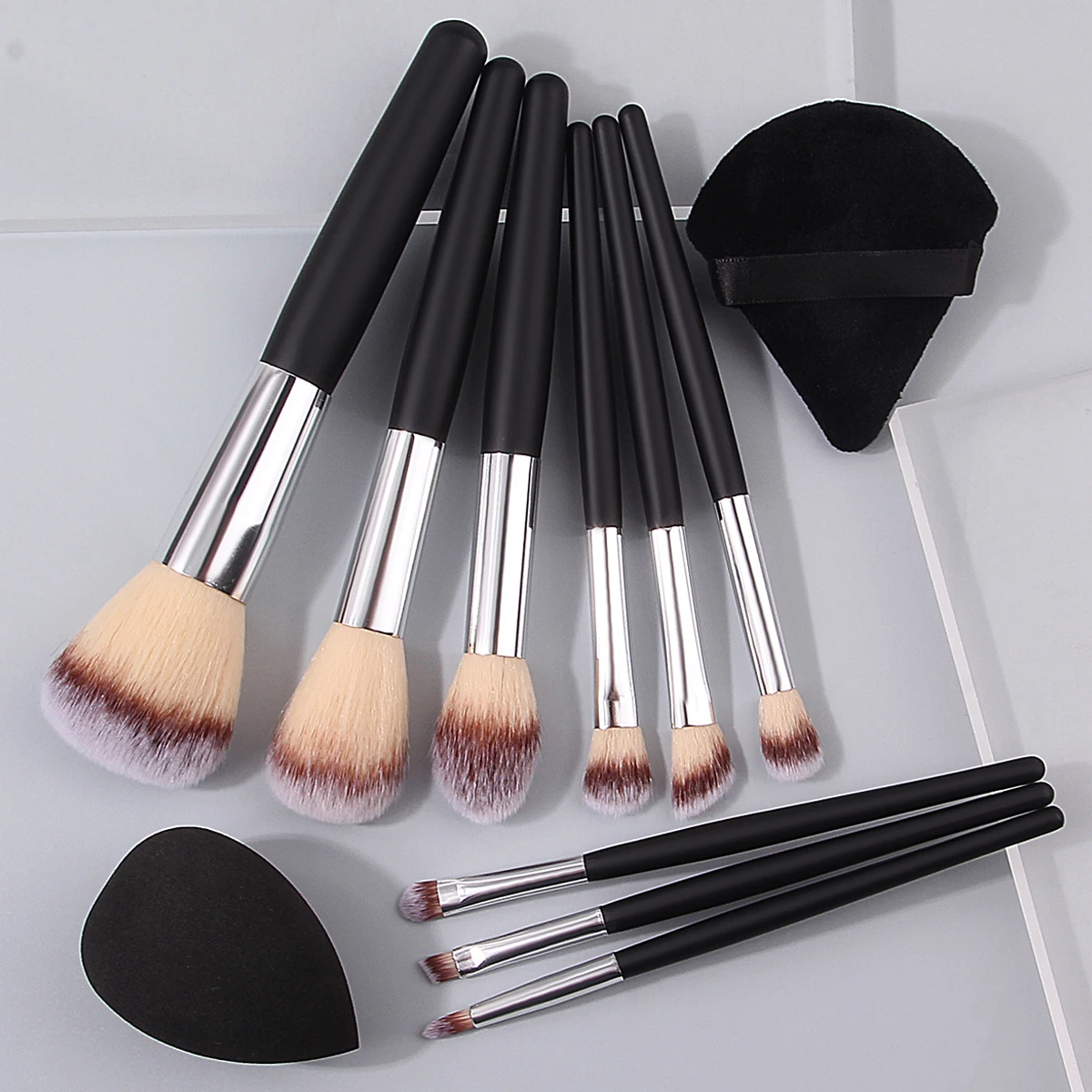 11PCS Soft Eyeshadow Blush Powder Professional Makeup Brush Set & Dry and Wet Usable Sponge Egg Triangular Powder Puff