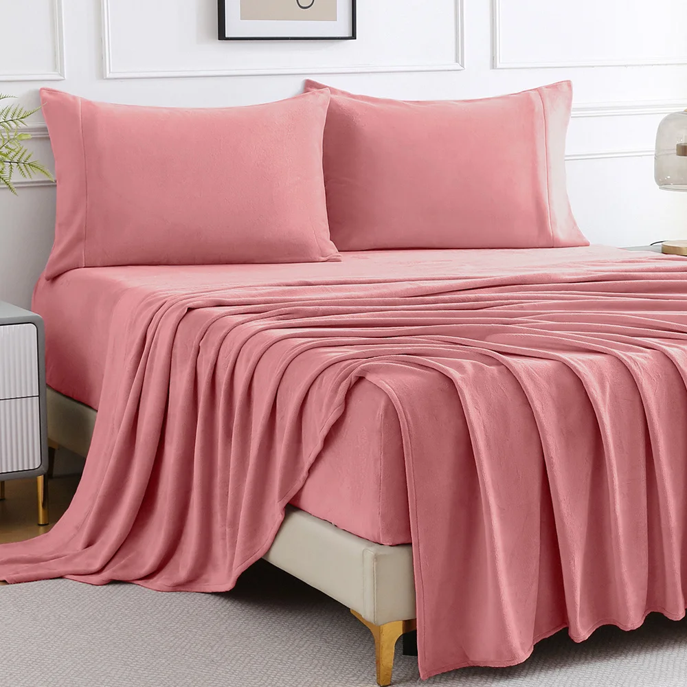 

Комплект постельного белья Queen Size из мягкого и теплого велюрового плюша, включающий особо уютные простыни и наволочки, ультрамягкие и теплые, класса люкс.