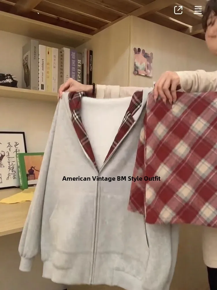 Amerykański sweter rozpinany z kapturem w kratę w stylu high street preppy, luźny krój, zapinany na zamek, idealny na wiosnę i jesień.