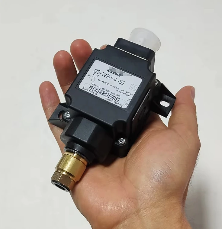 

1 Piece DS-W20-4-S1 Sensor Oil Valve For Printing Machine