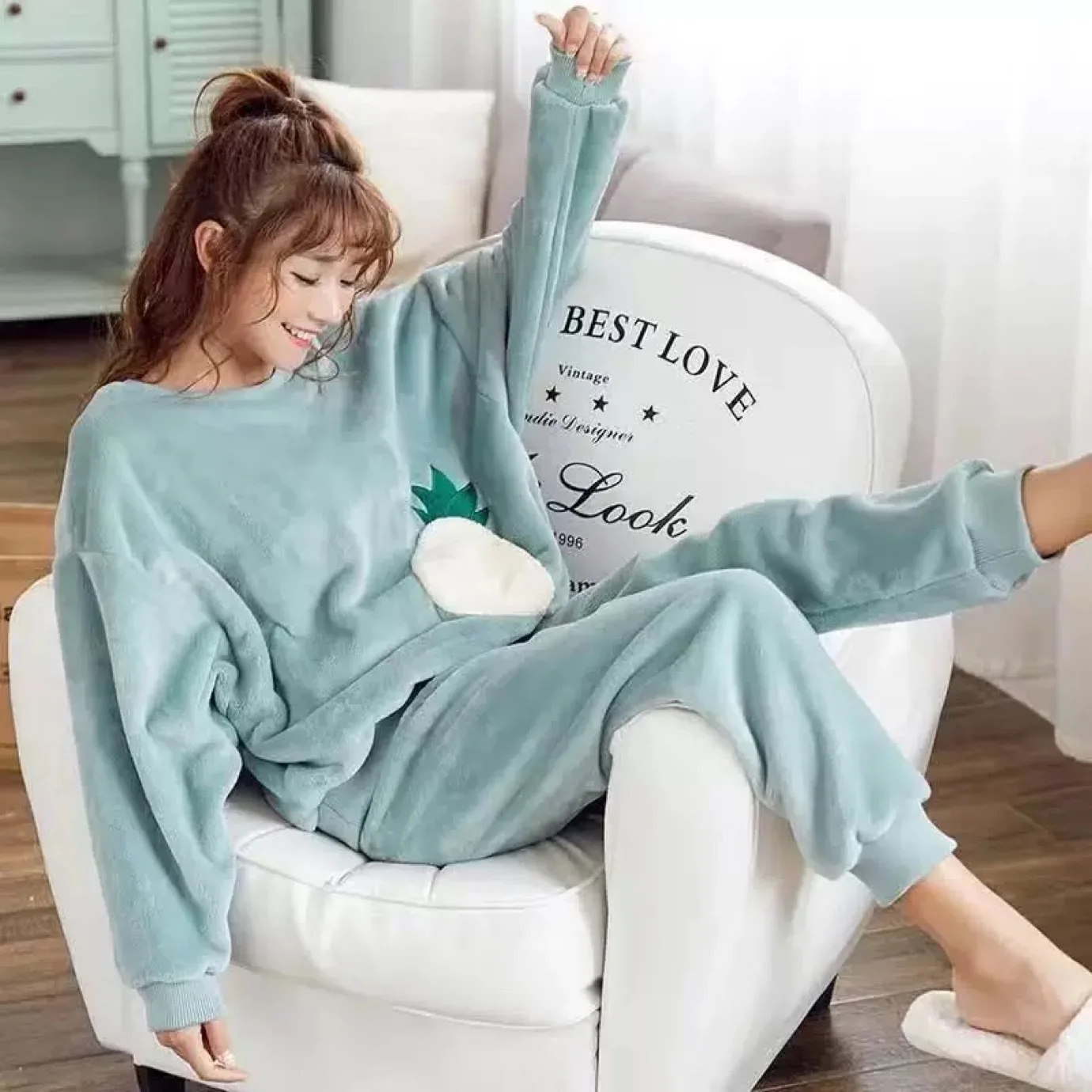 Autumn and Winter Thickened Warm Facecloth Pajamas Homewear Female Winter Coral Velvet Cute Cartoon Ladies Pajamas Homewear Suit