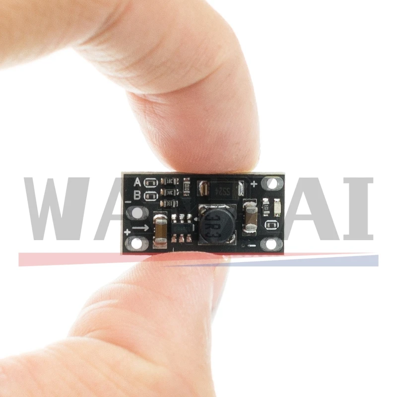 Mini Module Boost multifonction, carte élévateur 5V/8V/9V/12V 1,5a, indicateur LED, Module de tension électronique, bricolage, 10 pièces