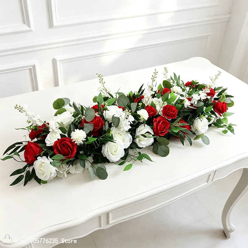 Knallrosa künstliche Rosenblumenreihe, Hochzeits-Blumenarrangement, Bühnenhintergrund, Tischdekoration, Blumen für Party- und Eventdekoration. – Detail 3