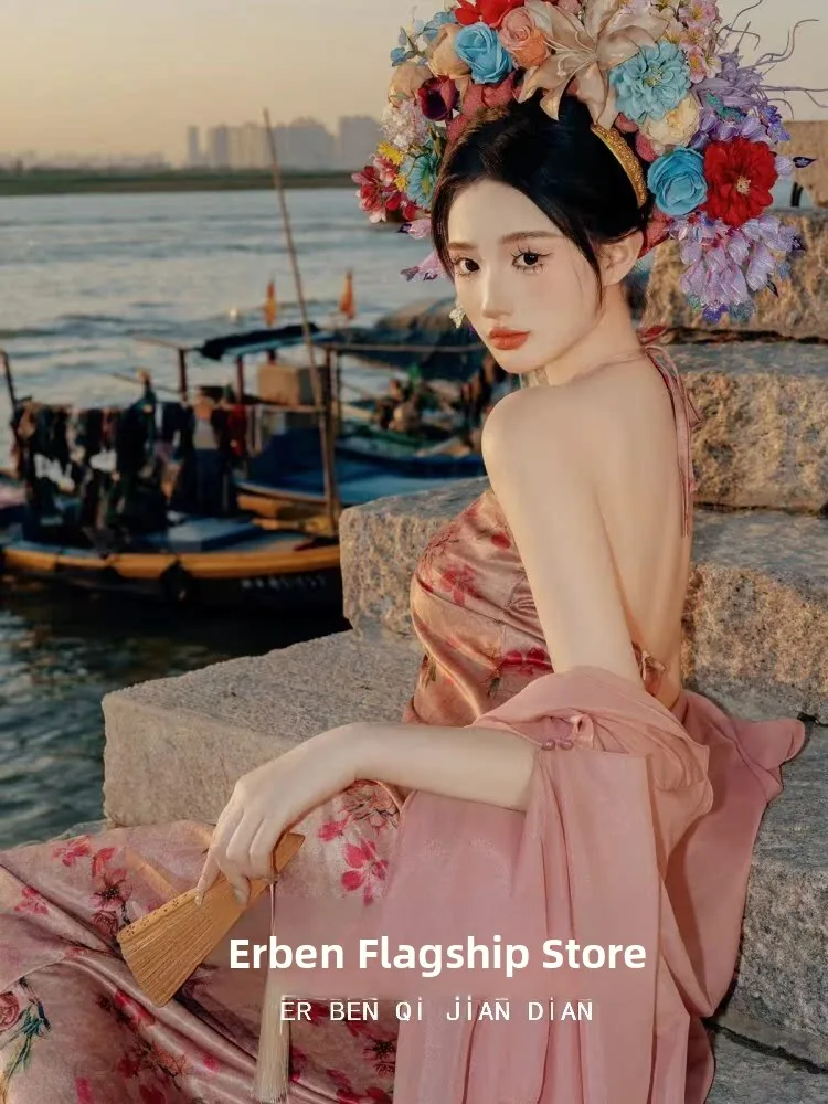 新款中国风摄影礼服 - usage example