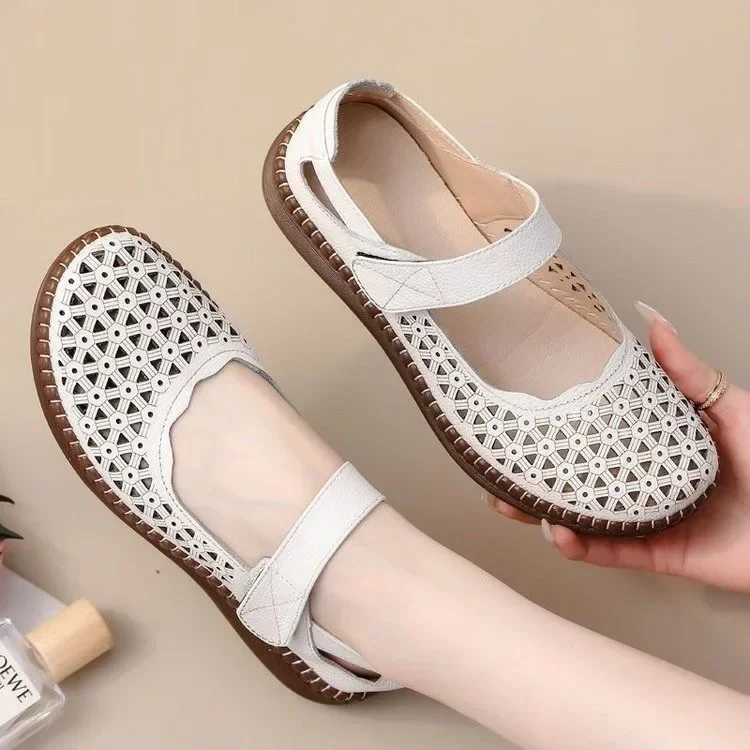 Women Sandals Summer Platform Breathable Shoes Year Leisure Mother Shoes Soft Bottom Fashion Platform Sandals Womens Shoes