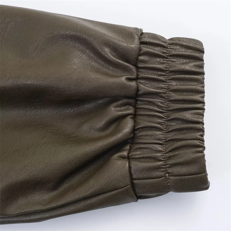 سترة نسائية شتاء 2025 نمط جديد أخضر داكن كم طويل فضفاض فو الجلود الوقوف طوق الطيار سترة أنيقة وعصرية #4