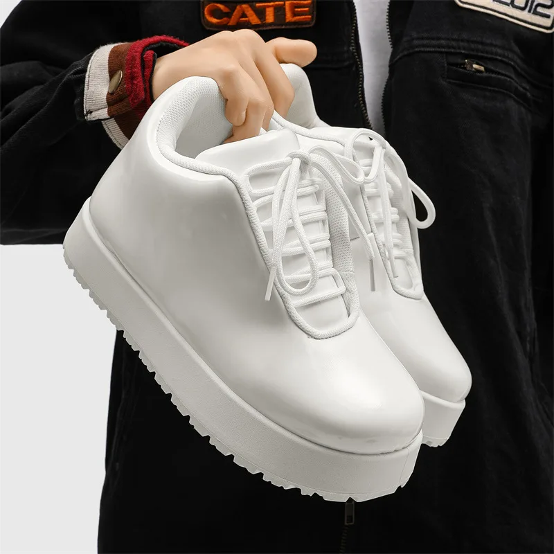 

Y05Autumn Winter New Low-top Niche Bread Shoes Men's Big Toe Casual Sports Thick-soled Height-increasing Hong Kong Style Men's S