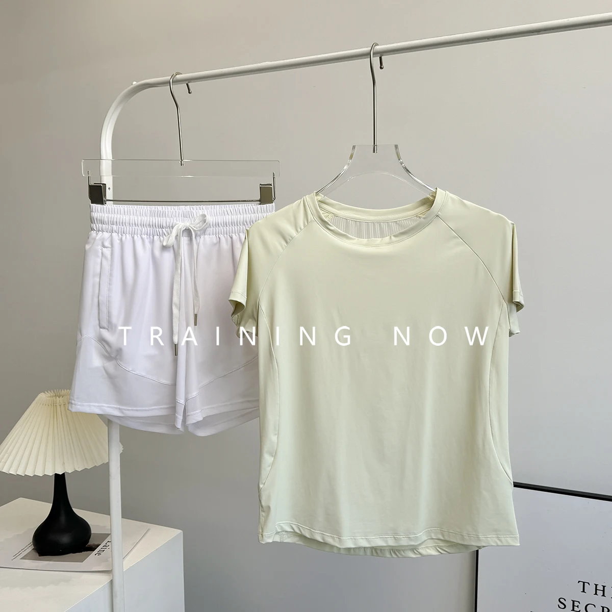 Tuta sportiva casual ampia per donna maratona all'aperto da corsa pantaloncini ad asciugatura rapida pantaloncini tuta fitness yoga sottile estiva