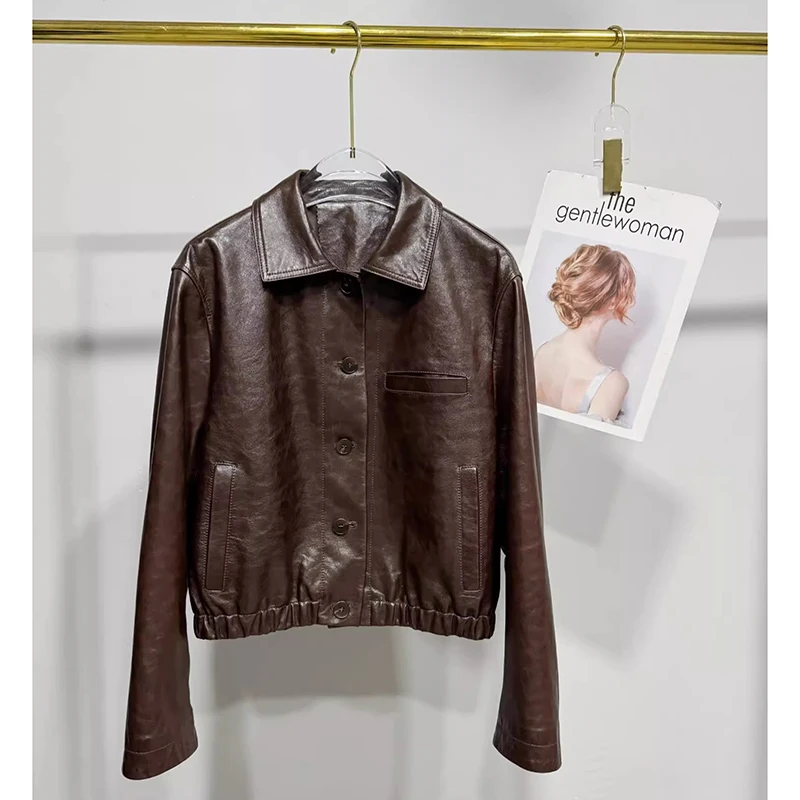 سترة نسائية لخريف وشتاء 2025 ملابس شعبية ملابس خارجية للنساء أسود/قهوة من جلد الغنم الطبيعي معطف قصير للدراجات النارية