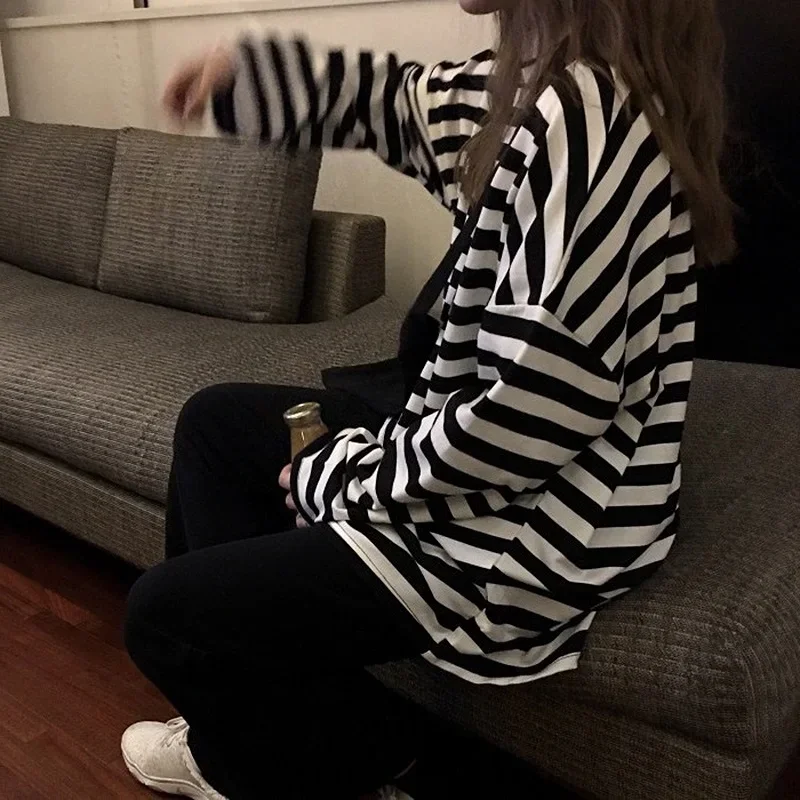 Camiseta a rayas harajuku para mujer, camisetas de manga larga con cuello redondo, camisetas informales coreanas ulzzang, camisetas negras de gran