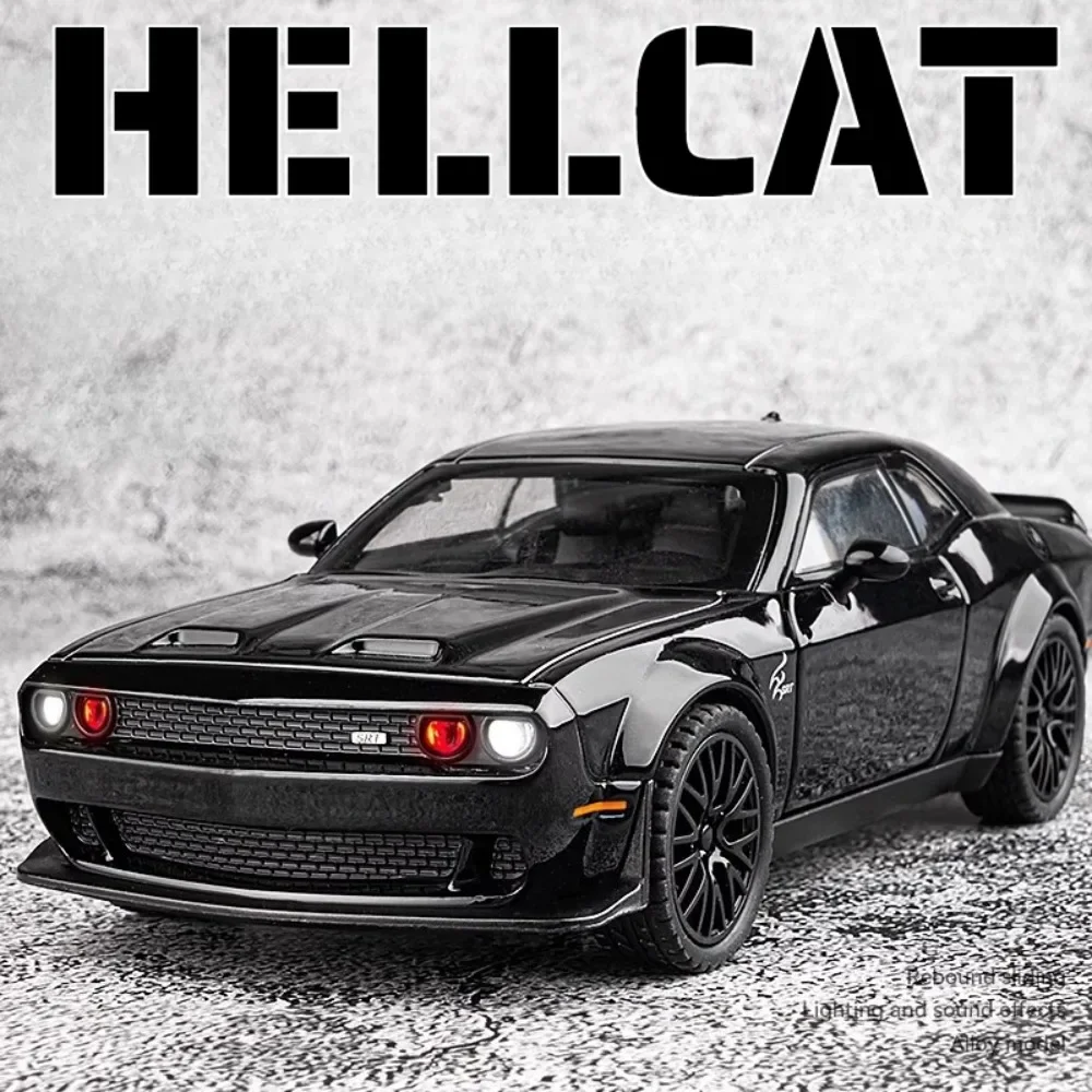 1:32 Dodge Challenger Sports Car Model Toys Alloy Body Rubber Tires Doors Opened Pull Back Muscle Vehicles Models for Kids Gifts