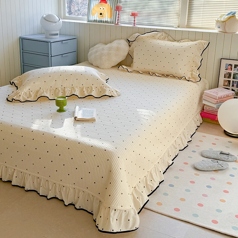 Bonenjoy 1pc Bedspread Simple Style Bed Cover Quilted Mattress Protector Lace Bed Linen покрывало на кровать (No Pillowcase)