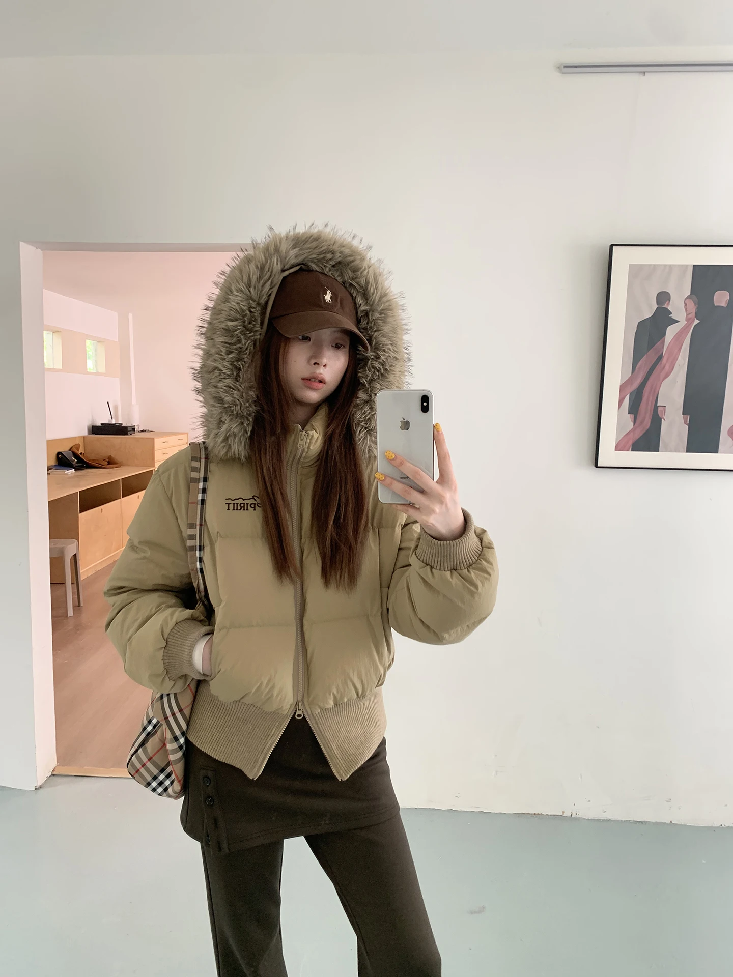 

Женская зимняя куртка-пуховик 2025 года, новая модель, с капюшоном, 90% белый пух, теплая, для повседневной носки, модный прямой крой