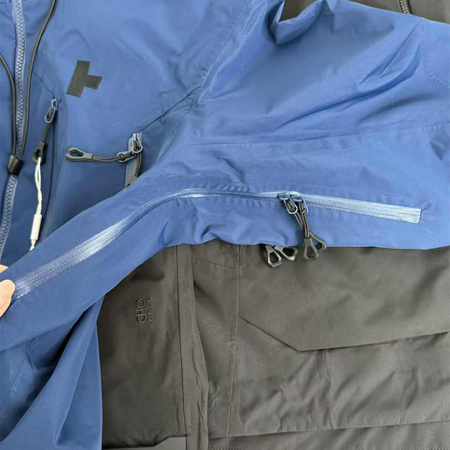 Hardell Jaet a prueba de viento impermeable a prueba de lluvia con capucha para hombres y mujeres cámara al aire libre viaje militar camuflaje orms