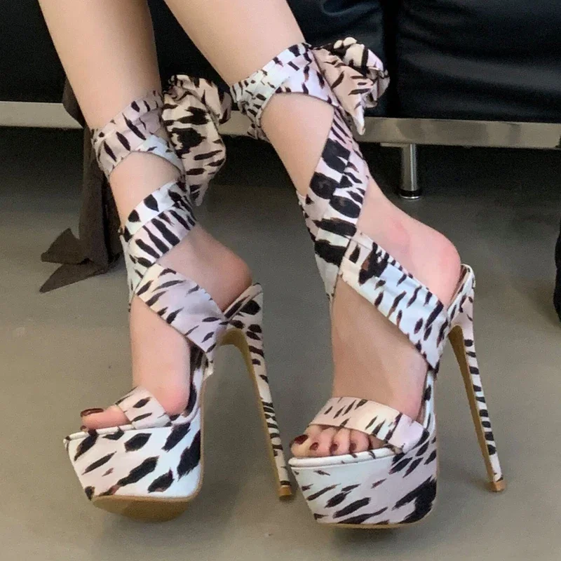 

Aneikeh/2020 летние пикантные сандалии с открытым носком, женские узкие кружевные туфли с леопардовым принтом, дизайнерская обувь для банкета и вечеринки