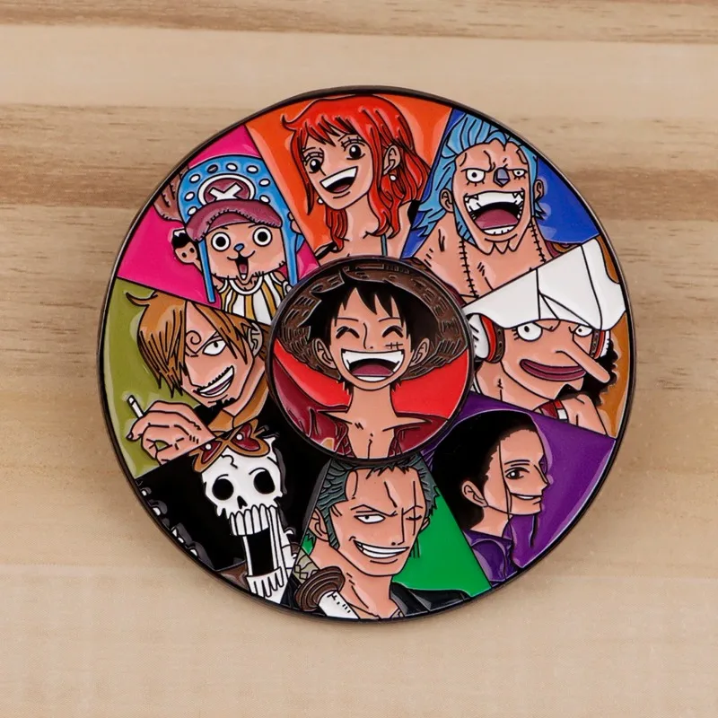 

One Piece Luffy Zoro Chopper Japanese anime enamel pin lapel pin backpack brooch women's rotatable badge cosplay accessories