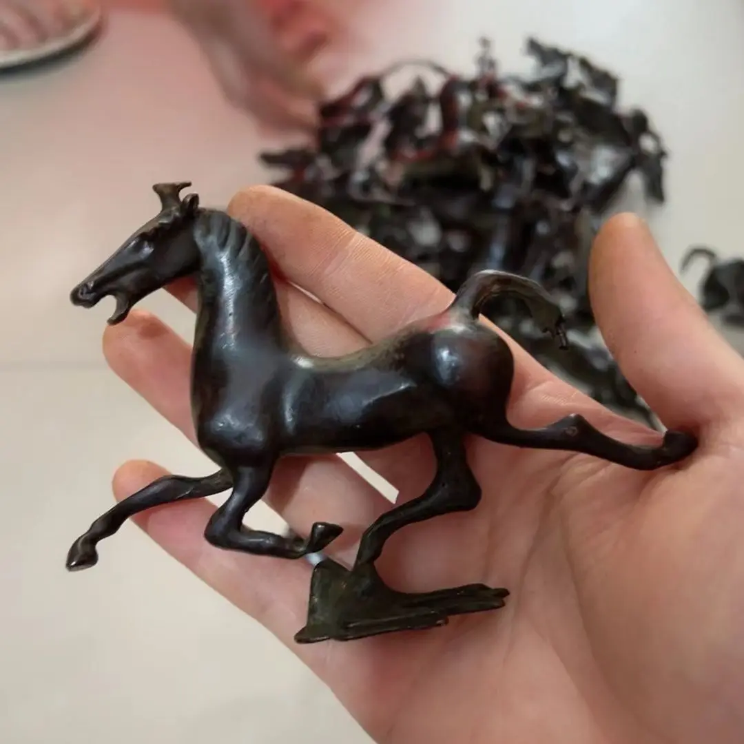 

Copper bull ornament zinc alloy horse tread flying swallow zodiac home decoration entrance office antique decoration horse to su