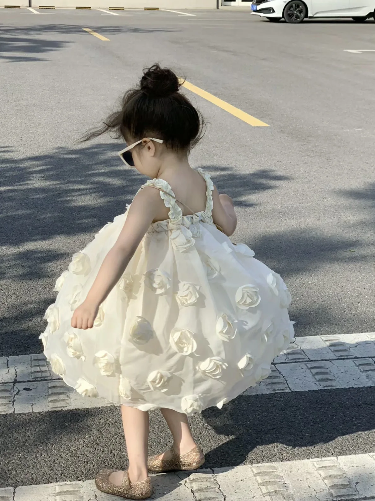 2024 Summer Korean Childrens Wear New Sweet Flower Beige White Dress Princess Dress for Girls Girls Sweet Clothes