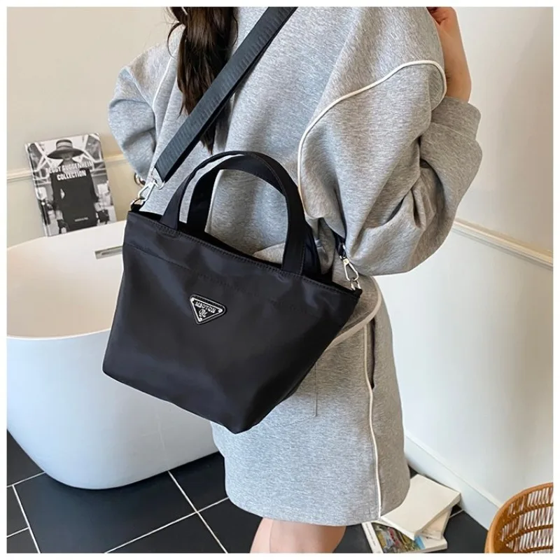 نموذج جديد حقيبة كروس نسائية طباعة تصميم ريترو حزام قابل للتعديل حقيبة كتف خفيفة الوزن للتسوق والسفر المحمولة #1