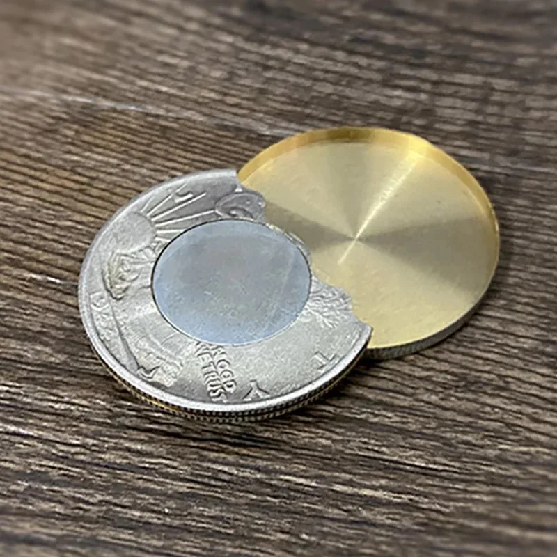 

Magnetic Gravity Flipper Coin Walking Liberty Half Dollar by Oliver Magic Close up Magic Tricks Coin Illusion Magia Gimmick