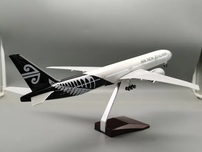 

Новая модель самолета B777 (47 см) в ливре Air New Zealand с подсветкой и колесами, детализированная статическая авиационная модель для демонстрации