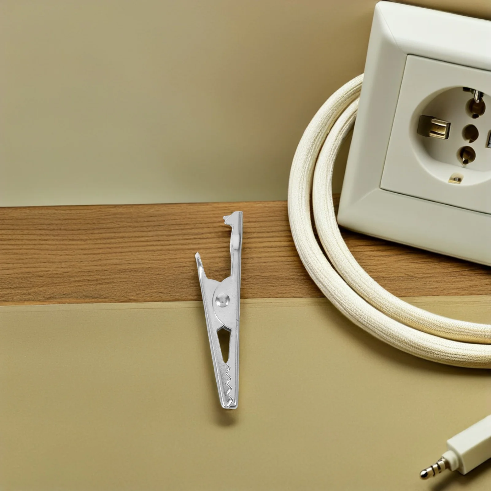 

200Pcs Alligator Clips Metal Electric Clamps Secure Grip 5Cm Test Leads for DIY Electronics Lab Experiments Wiring Projects