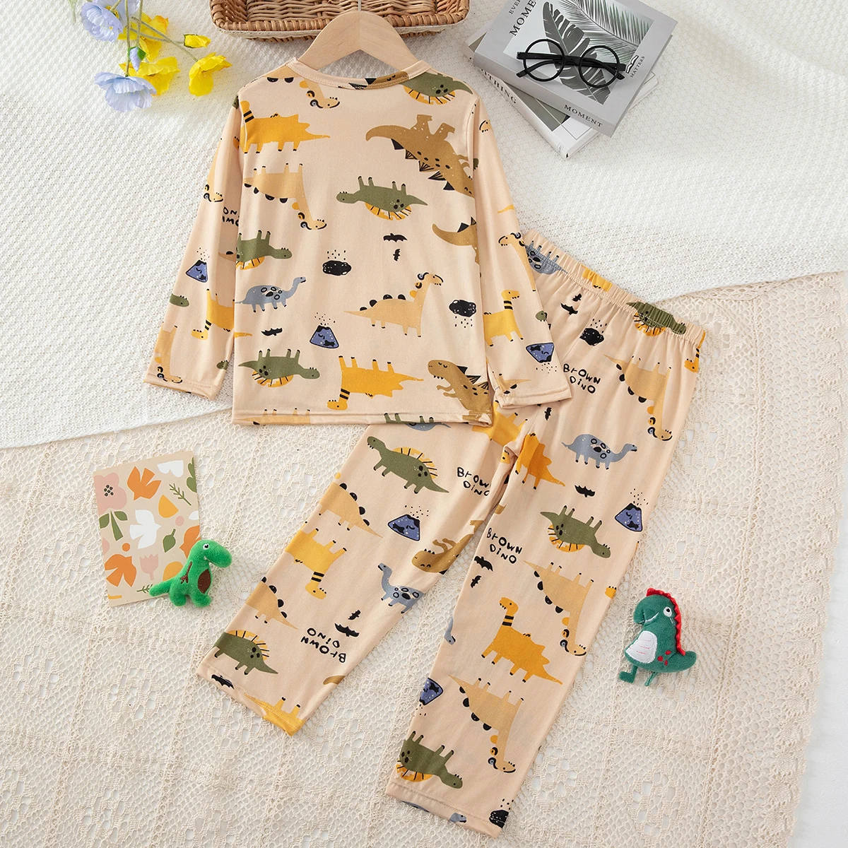 2-teiliges Herbst-Set für Kinder, bestehend aus einer langärmligen Hose mit niedlichem Cartoon-Motiv, für Jungen und Mädchen, bequem und vielseitig einsetzbar als Freizeitkleidung für zu Hause. – Detail 9