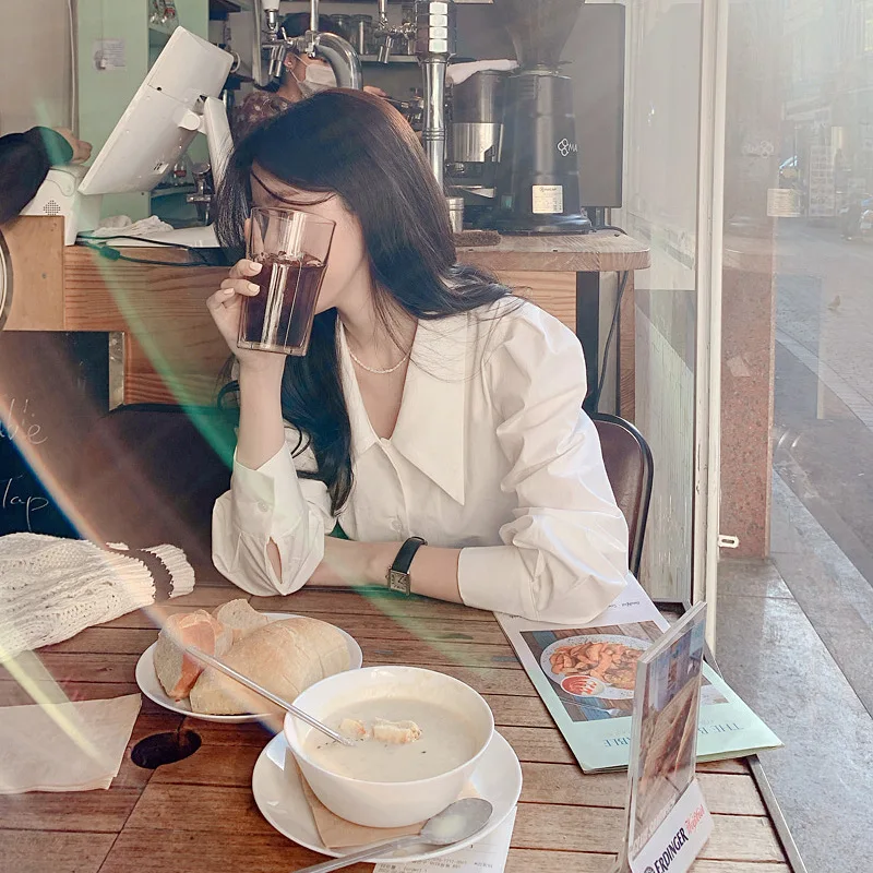 

2025 Retro Celebrity Temperament Simple and Versatile Long-sleeved Lapel Bubble Sleeves White Shirt New Top Women