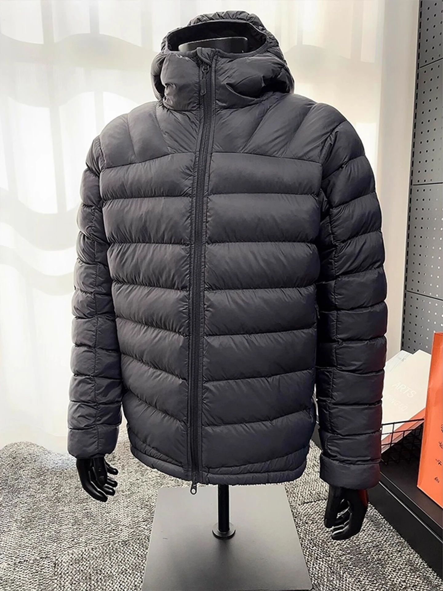 

Men's Black Hooded down Jacket Lightweight Waterproof Outdoor Winter Coat Cleanfit Ribcage Design Warmth Casual Style Zipper