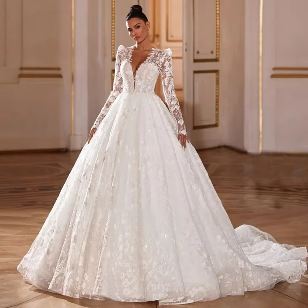 customized2025 Exquisite Appliques Lace Sweep Train Ball Gown Wedding Dress Romantic V-Neck Long Sleeves Princess Bridal Gown