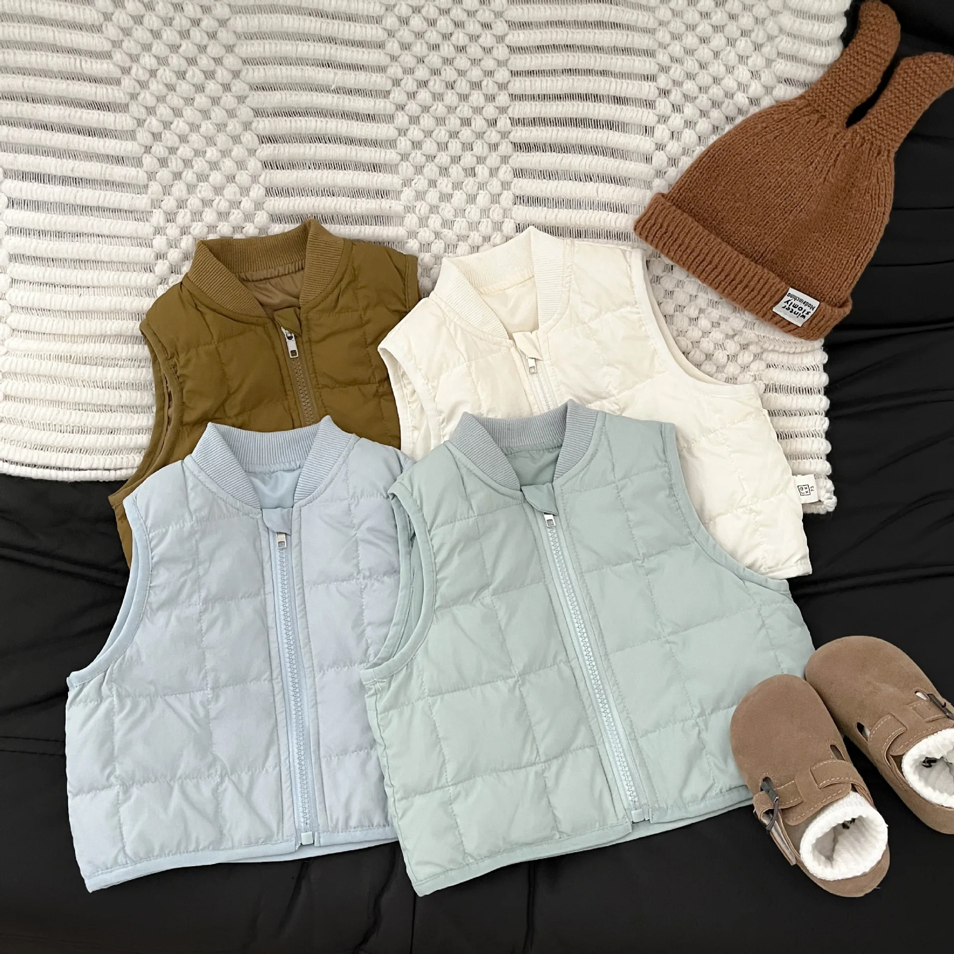 

2025 Winter New Baby Sleeveless Down Jacket Infant Boys Girls Solid Warm Vest Toddler Down Vest Children Windproof Tops